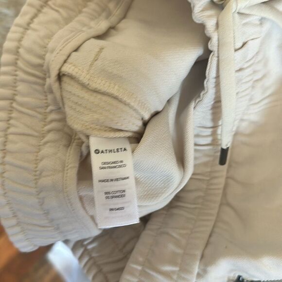 Athleta shorts 4 (5520) - Picture 5 of 5